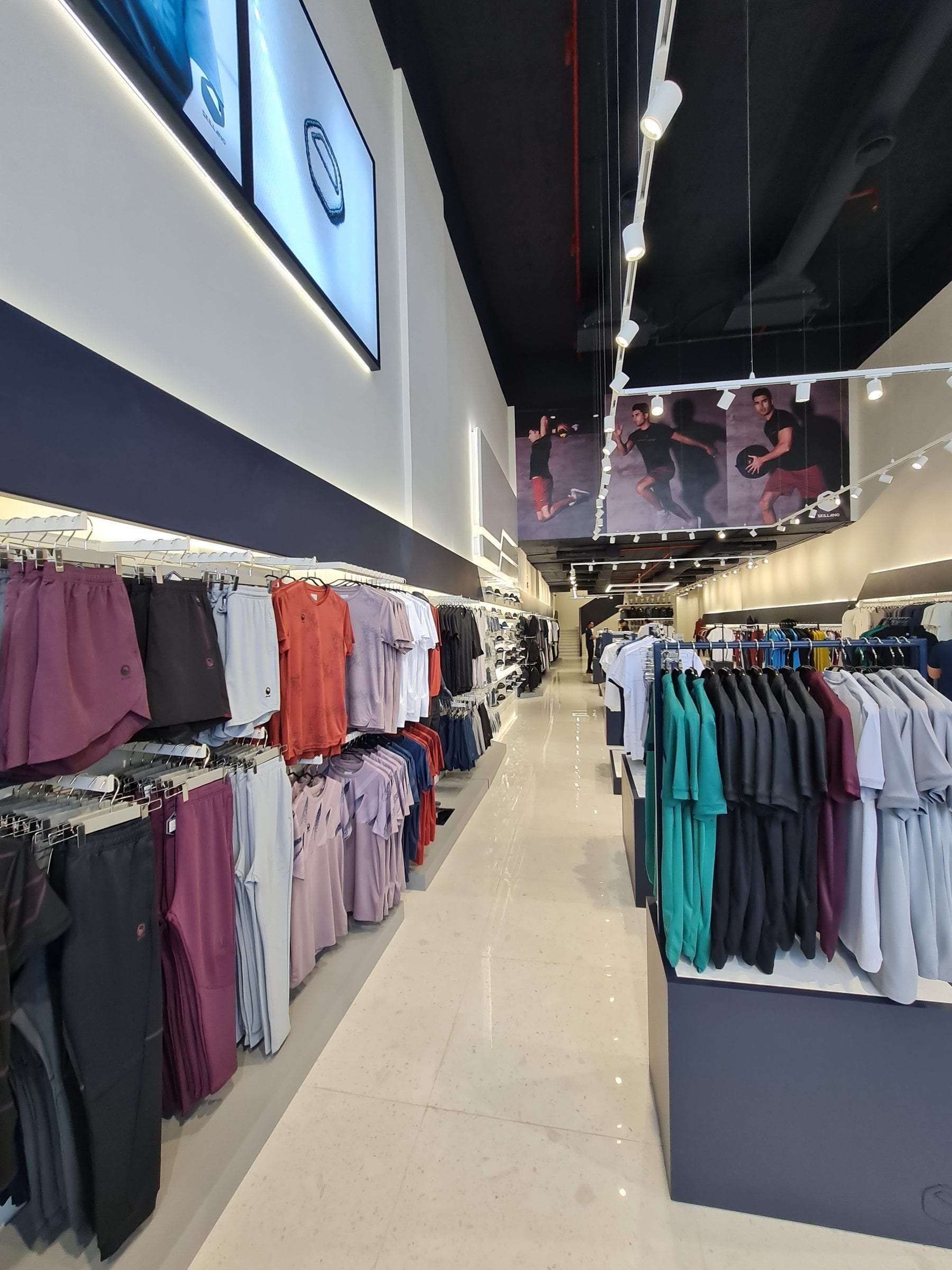 Athletic Showroom — photograph 8 of 9